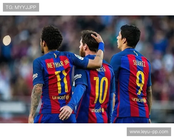 苏亚雷斯历史定位解析：南美顶级前锋之争