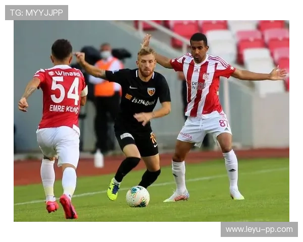 瓦伦西亚重返欧战形势逐渐明朗，赛季末阶段竞争格局变化